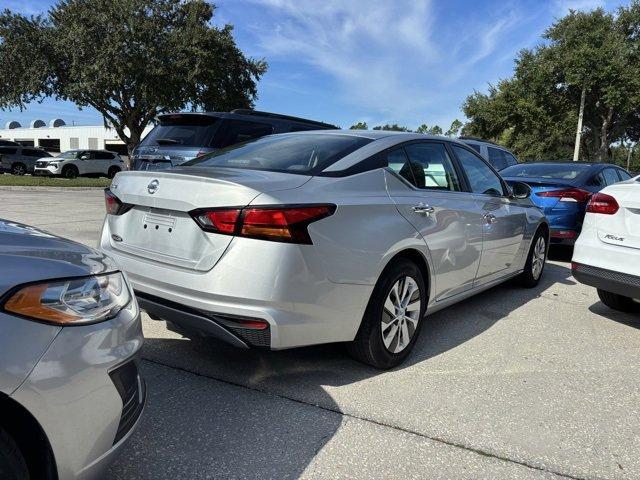 Photo of 2021 Brilliant Silver Metallic Nissan Altima