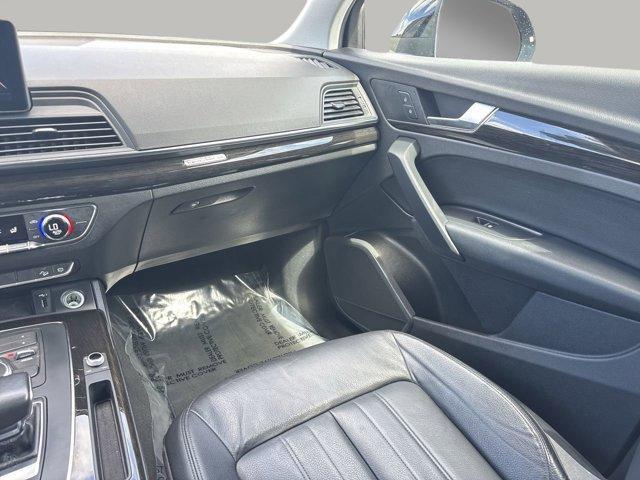 Photo of 2018 Brilliant Black Audi Q5