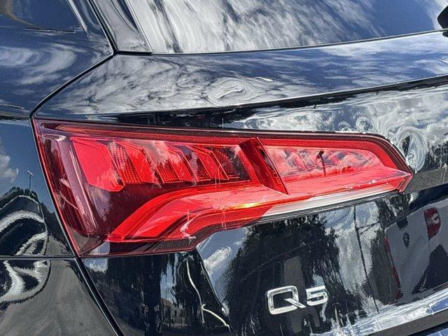 Photo of 2018 Brilliant Black Audi Q5