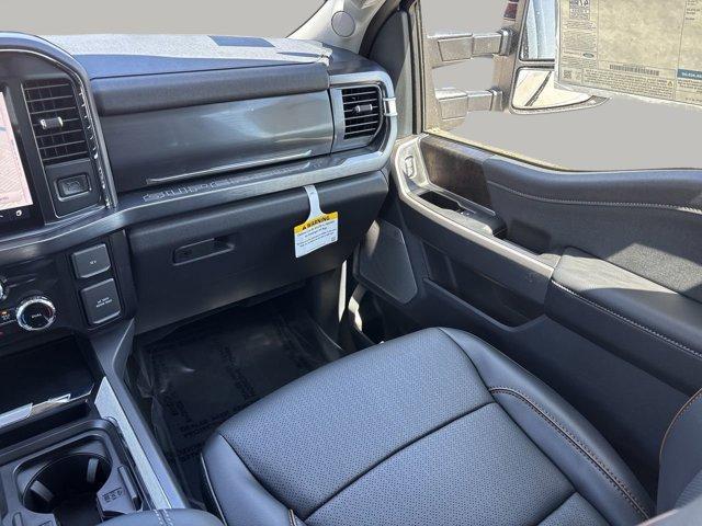 Photo of 2025 Star White Ford F-250