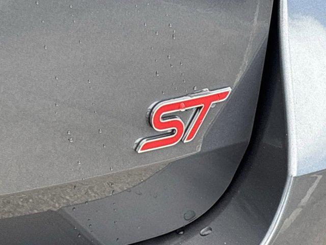 Photo of 2025 Carbonized Gray Metallic Ford Explorer