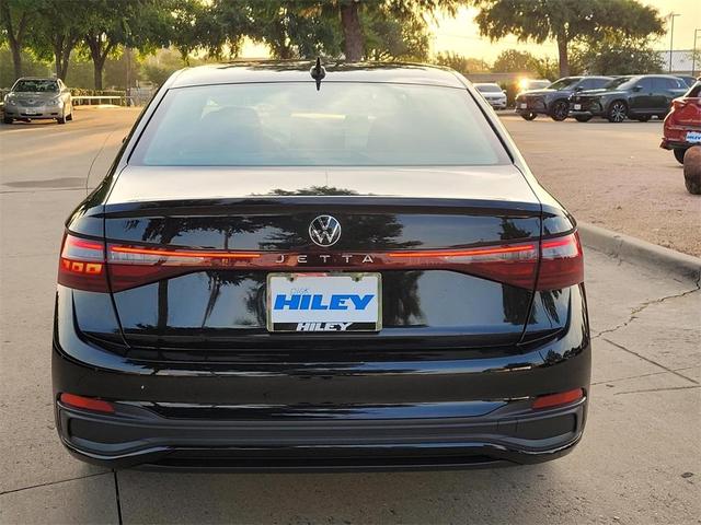 Photo of 2025 Deep Black Pearl Effect Volkswagen Jetta