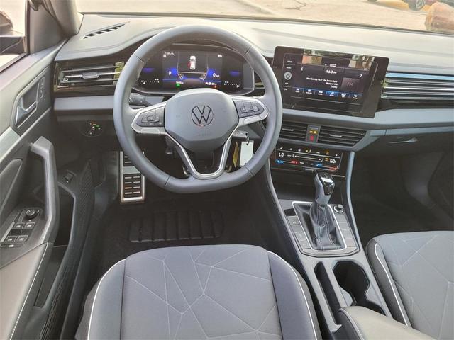 Photo of 2025 Deep Black Pearl Effect Volkswagen Jetta