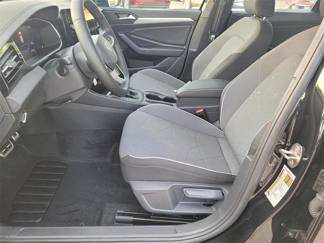 Photo of 2025 Deep Black Pearl Effect Volkswagen Jetta