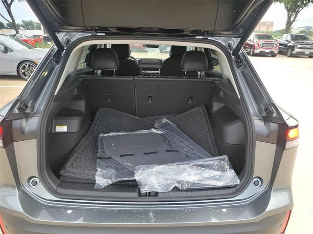 Photo of 2025 Platinum Gray Metallic Volkswagen Tiguan