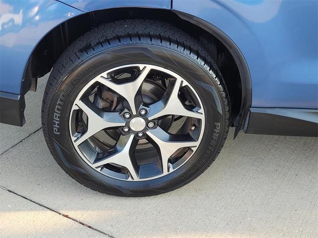 Photo of 2015 Quartz Blue Pearl Subaru Forester