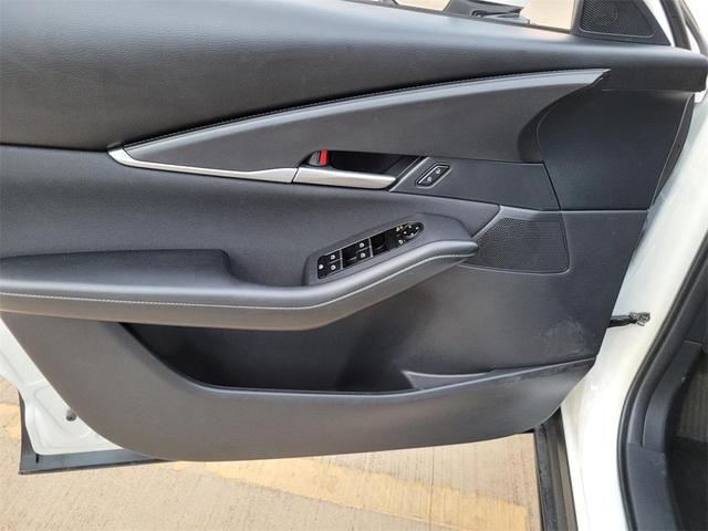 Photo of 2024 Snowflake White Pearl Mazda CX-30