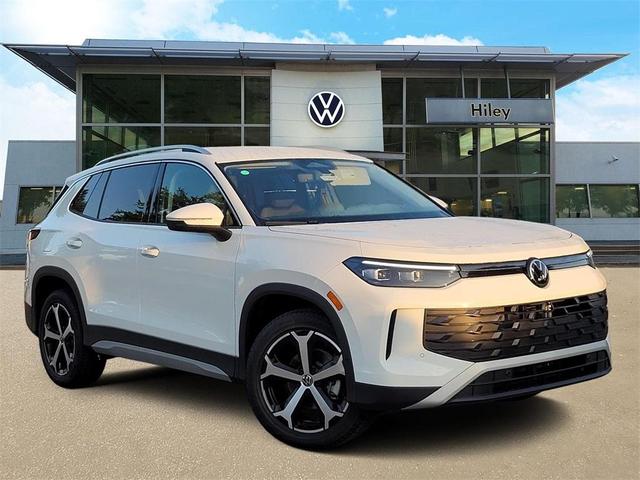 Photo of 2025 Pure White Volkswagen Tiguan