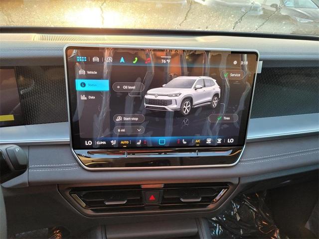 Photo of 2025 Pure White Volkswagen Tiguan