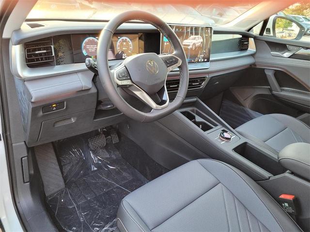 Photo of 2025 Pure White Volkswagen Tiguan