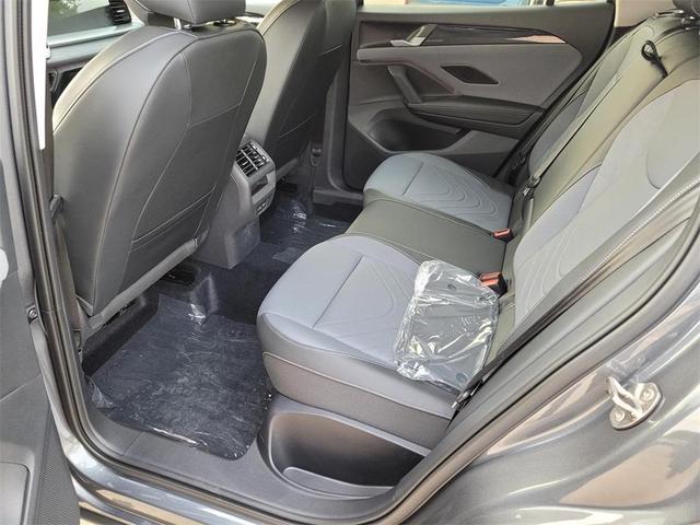 Photo of 2025 Platinum Gray Metallic Volkswagen Tiguan
