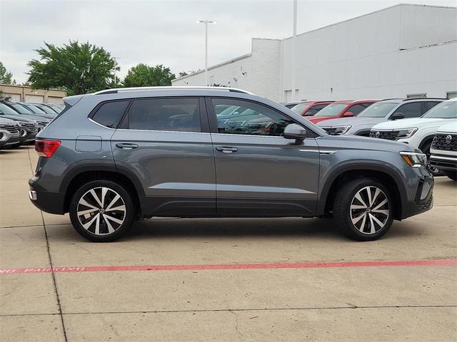 Photo of 2024 Platinum Gray Metallic Volkswagen Taos