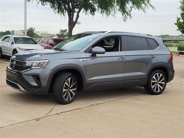 Photo of 2024 Platinum Gray Metallic Volkswagen Taos