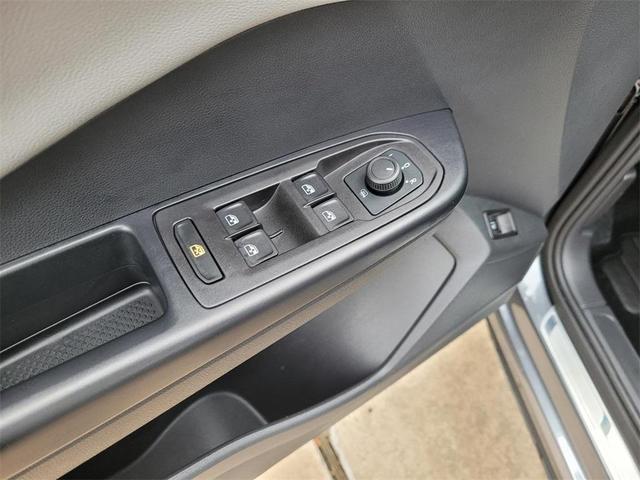 Photo of 2024 Platinum Gray Metallic Volkswagen Taos