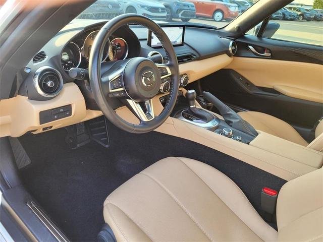 Photo of 2024 Snowflake White Pearl Mazda MX-5 Miata