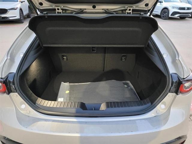 Photo of 2026 Platinum Quartz Metallic Mazda Mazda3