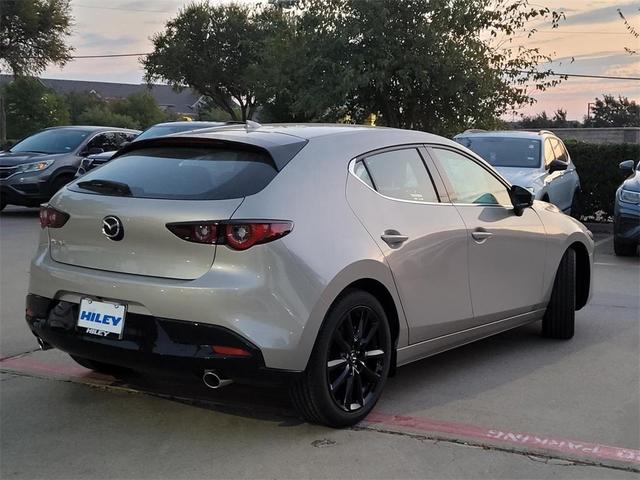 Photo of 2026 Platinum Quartz Metallic Mazda Mazda3