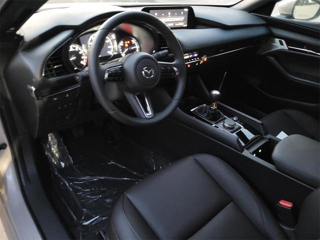 Photo of 2026 Platinum Quartz Metallic Mazda Mazda3