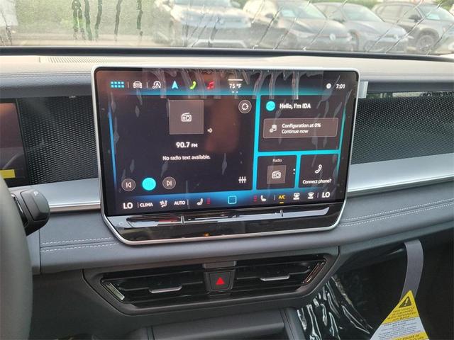 Photo of 2025 Pure White Volkswagen Tiguan
