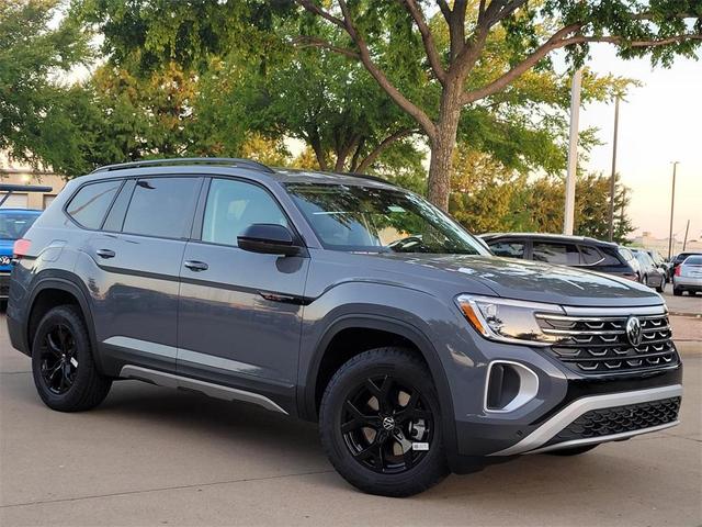 Photo of 2025 Pure Gray Volkswagen Atlas