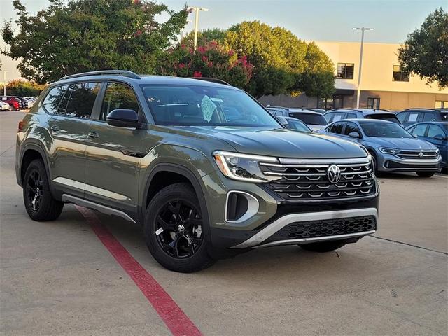 Photo of 2025 Avocado Green Pearl Volkswagen Atlas