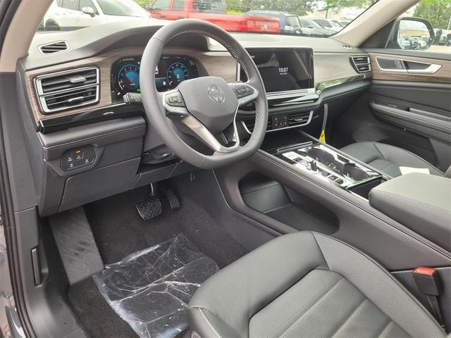 Photo of 2025 Pure Gray Volkswagen Atlas