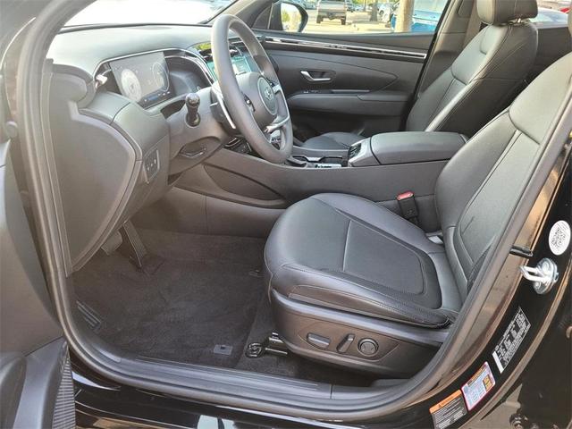Photo of 2024 Phantom Black Hyundai SANTA CRUZ