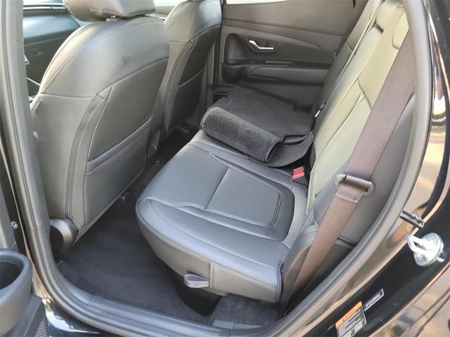 Photo of 2024 Phantom Black Hyundai SANTA CRUZ