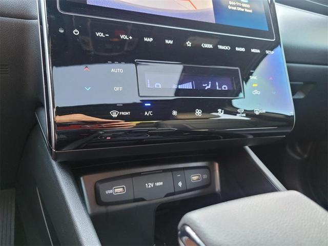 Photo of 2024 Phantom Black Hyundai SANTA CRUZ