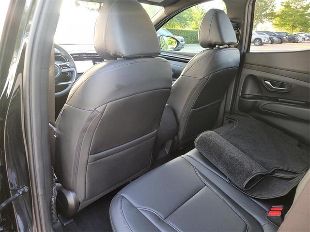 Photo of 2024 Phantom Black Hyundai SANTA CRUZ