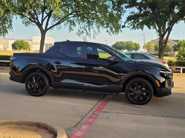 Photo of 2024 Phantom Black Hyundai SANTA CRUZ