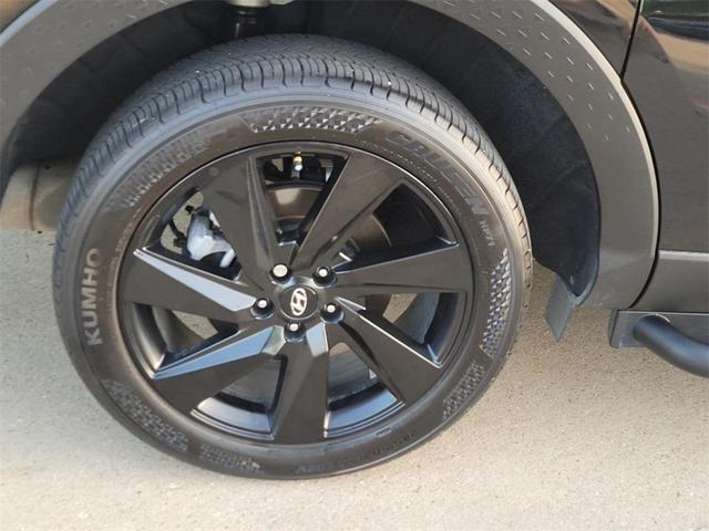 Photo of 2024 Phantom Black Hyundai SANTA CRUZ