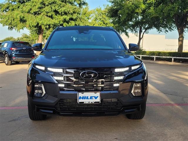 Photo of 2024 Phantom Black Hyundai SANTA CRUZ