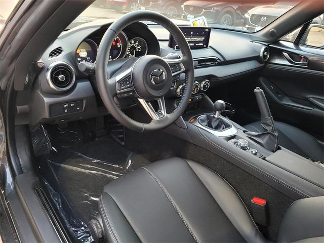 Photo of 2025 Machine Gray Metallic Mazda MX-5 Miata