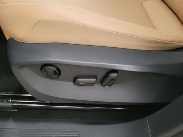 Photo of 2023 Opal White Pearl Effect Volkswagen Tiguan