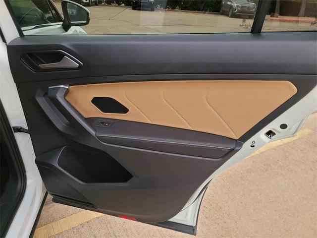 Photo of 2023 Opal White Pearl Effect Volkswagen Tiguan