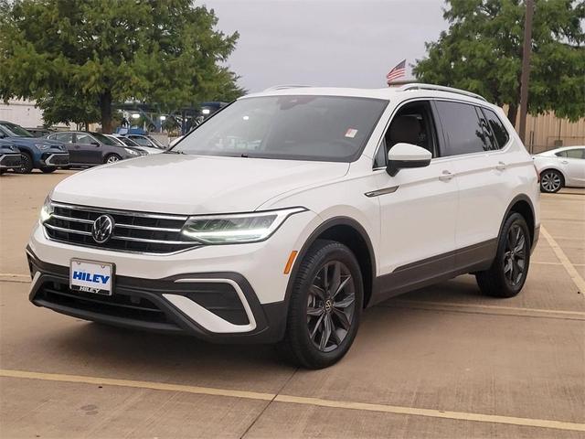 Photo of 2023 Opal White Pearl Effect Volkswagen Tiguan