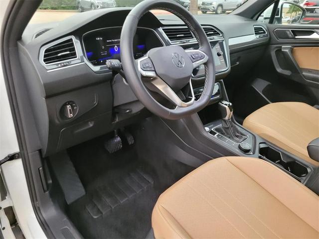 Photo of 2023 Opal White Pearl Effect Volkswagen Tiguan
