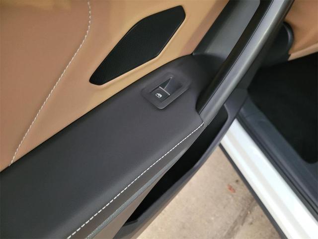 Photo of 2023 Opal White Pearl Effect Volkswagen Tiguan