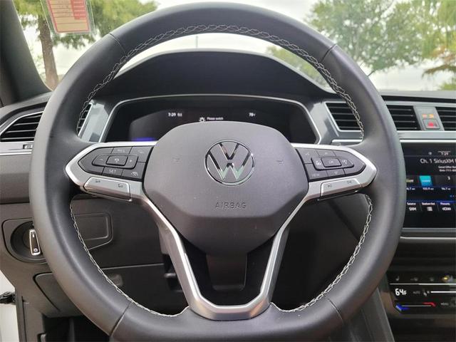 Photo of 2023 Opal White Pearl Effect Volkswagen Tiguan