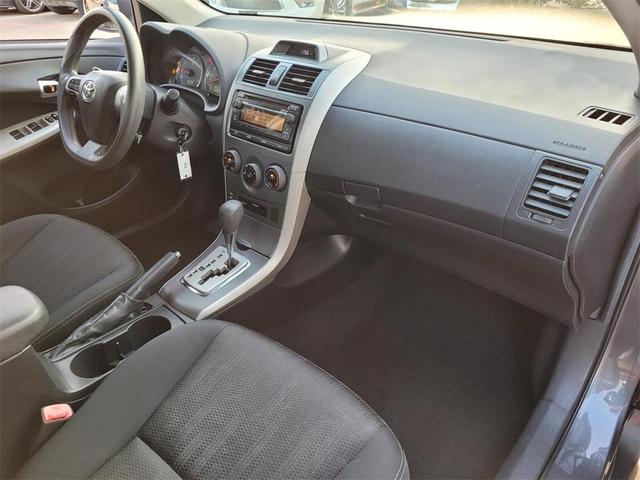 Photo of 2012 Gray Toyota Corolla