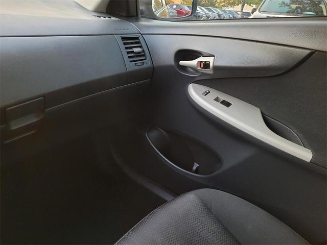 Photo of 2012 Gray Toyota Corolla