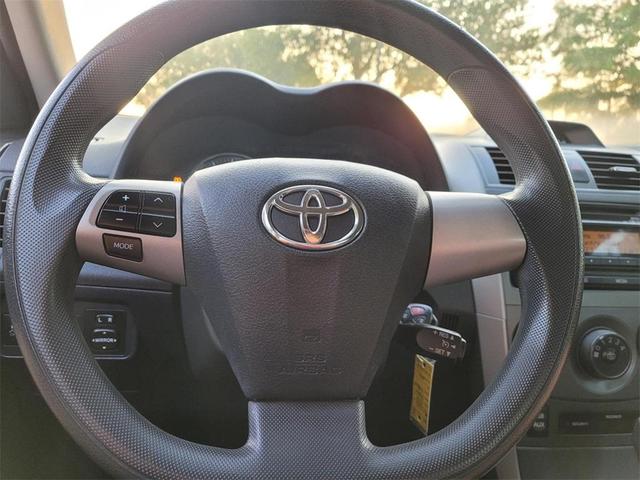 Photo of 2012 Gray Toyota Corolla