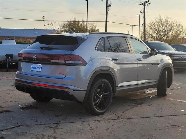 Photo of 2025 Silver Mist Metallic Volkswagen Atlas Cross Sport