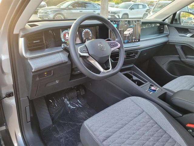Photo of 2025 Pyrite Silver Metallic Volkswagen Tiguan