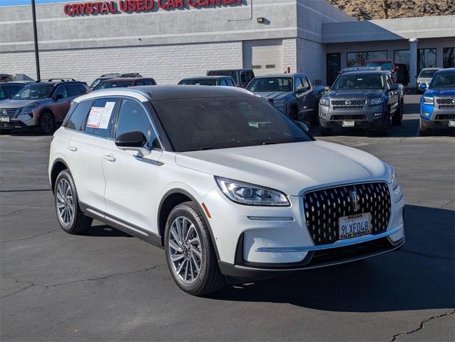 Photo of 2023 Pristine White Metallic Tri-Coat Lincoln Corsair