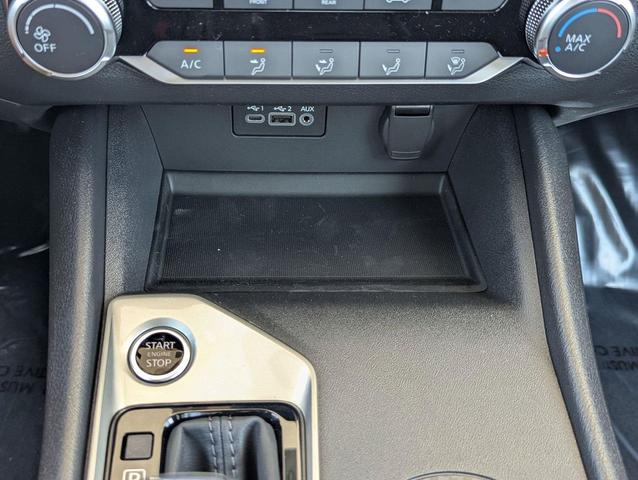 Photo of 2025 Glacier White Nissan Altima