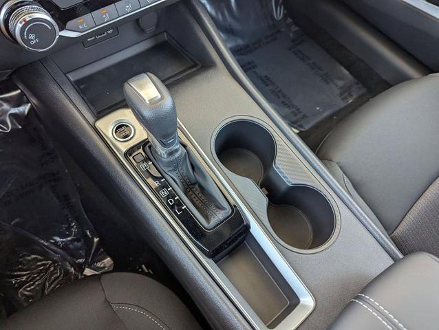 Photo of 2025 Glacier White Nissan Altima