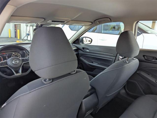 Photo of 2024 Pearl White Tricoat Nissan Altima