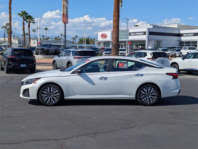 Photo of 2024 Pearl White Tricoat Nissan Altima